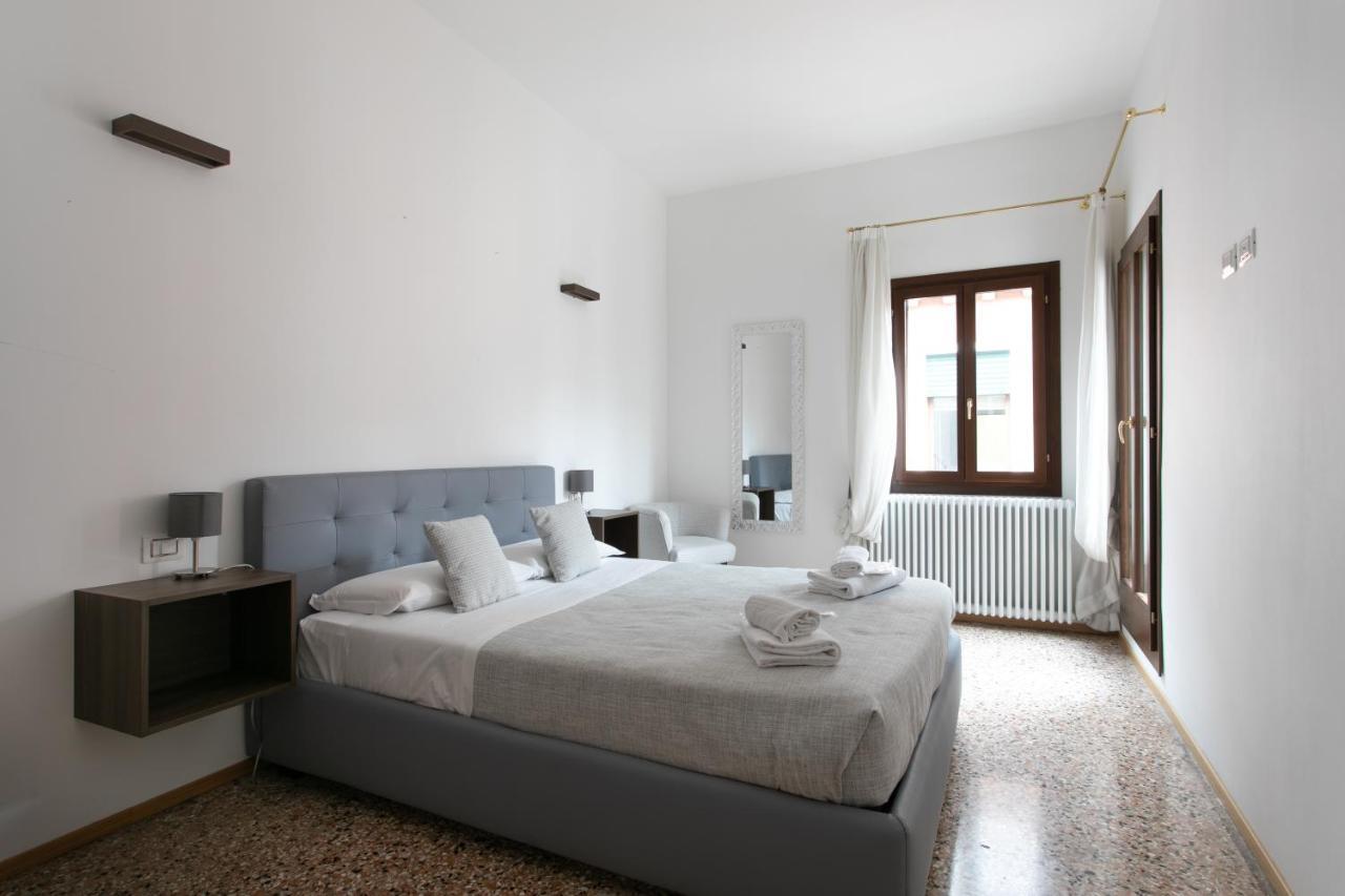 Апартаменти Residenza Pomponi Deluxe Венеція Екстер'єр фото
